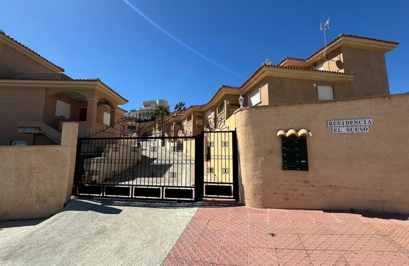 Segunda mano - Chalet -
Ciudad Quesada - Costa Blanca