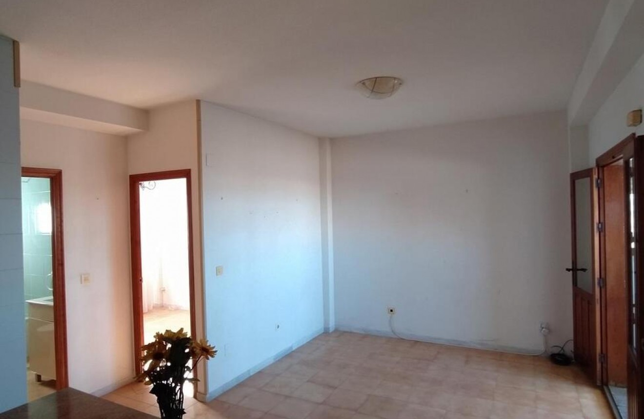 Resale - Apartment / flat -
Torrevieja - La Mata