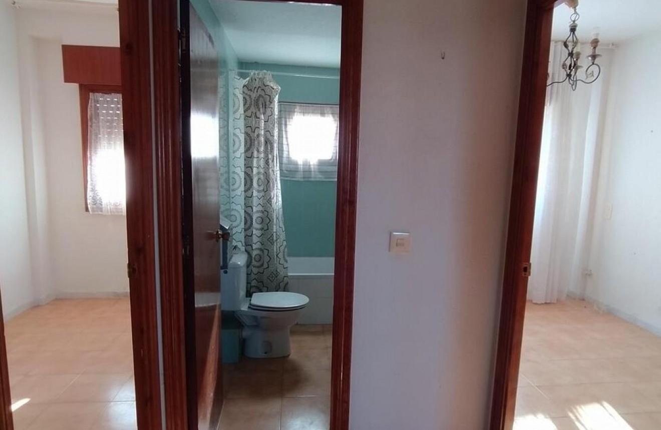 Resale - Apartment / flat -
Torrevieja - La Mata