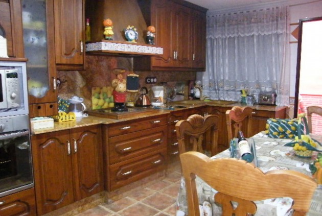 Resale - Chalet -
Daya Nueva - Costa Blanca