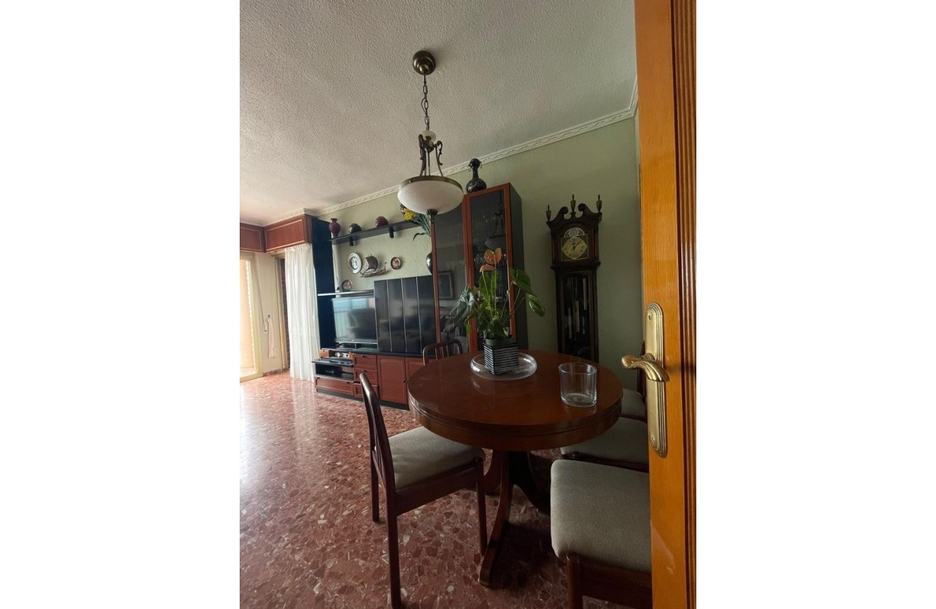 Resale - Apartment / flat -
Torrevieja - Costa Blanca