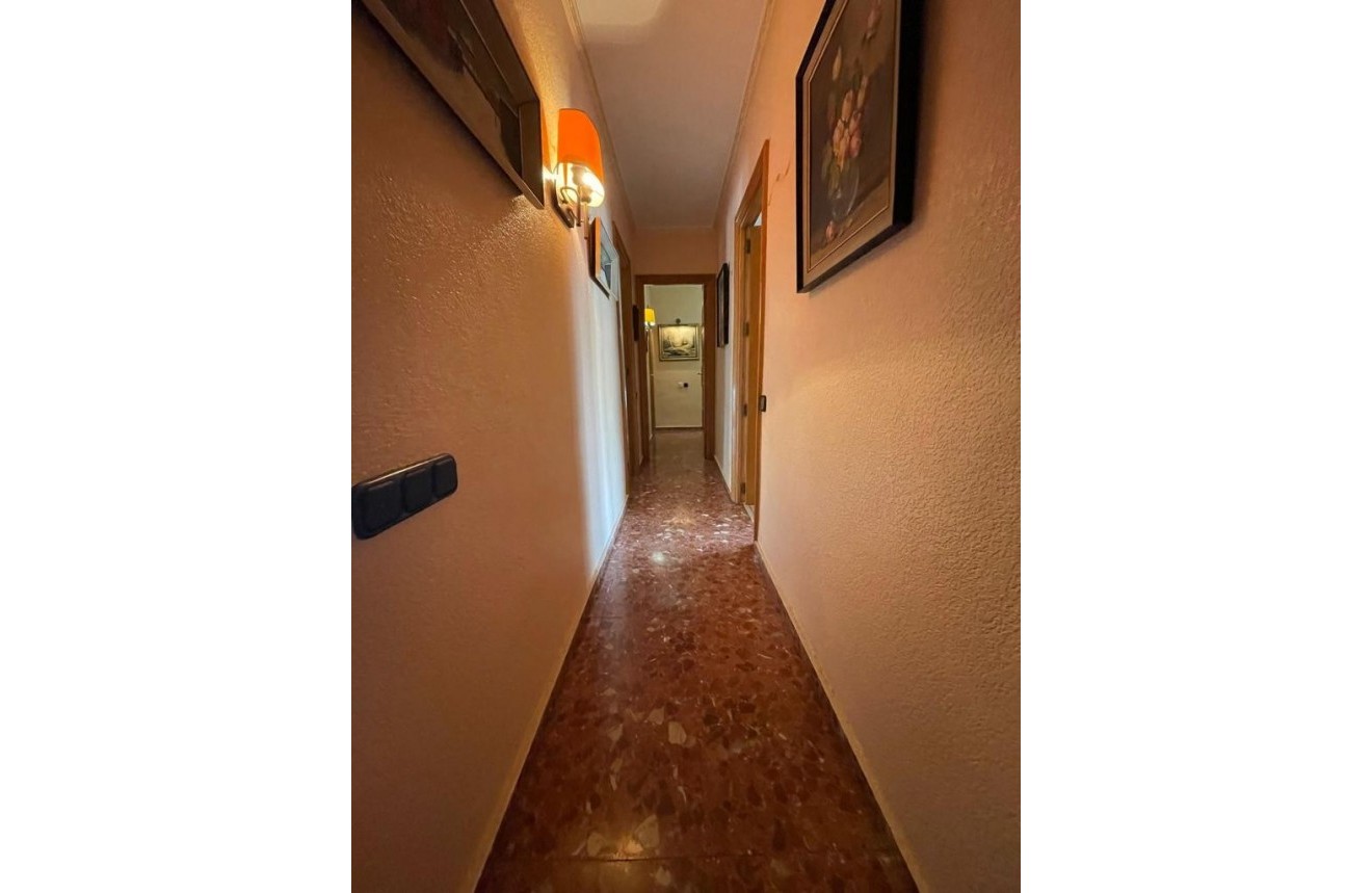 Resale - Apartment / flat -
Torrevieja - Costa Blanca