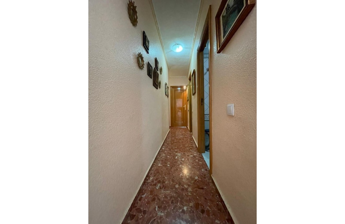 Resale - Apartment / flat -
Torrevieja - Costa Blanca