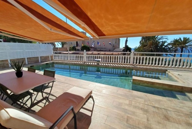 Resale - Chalet -
Torrevieja - Costa Blanca