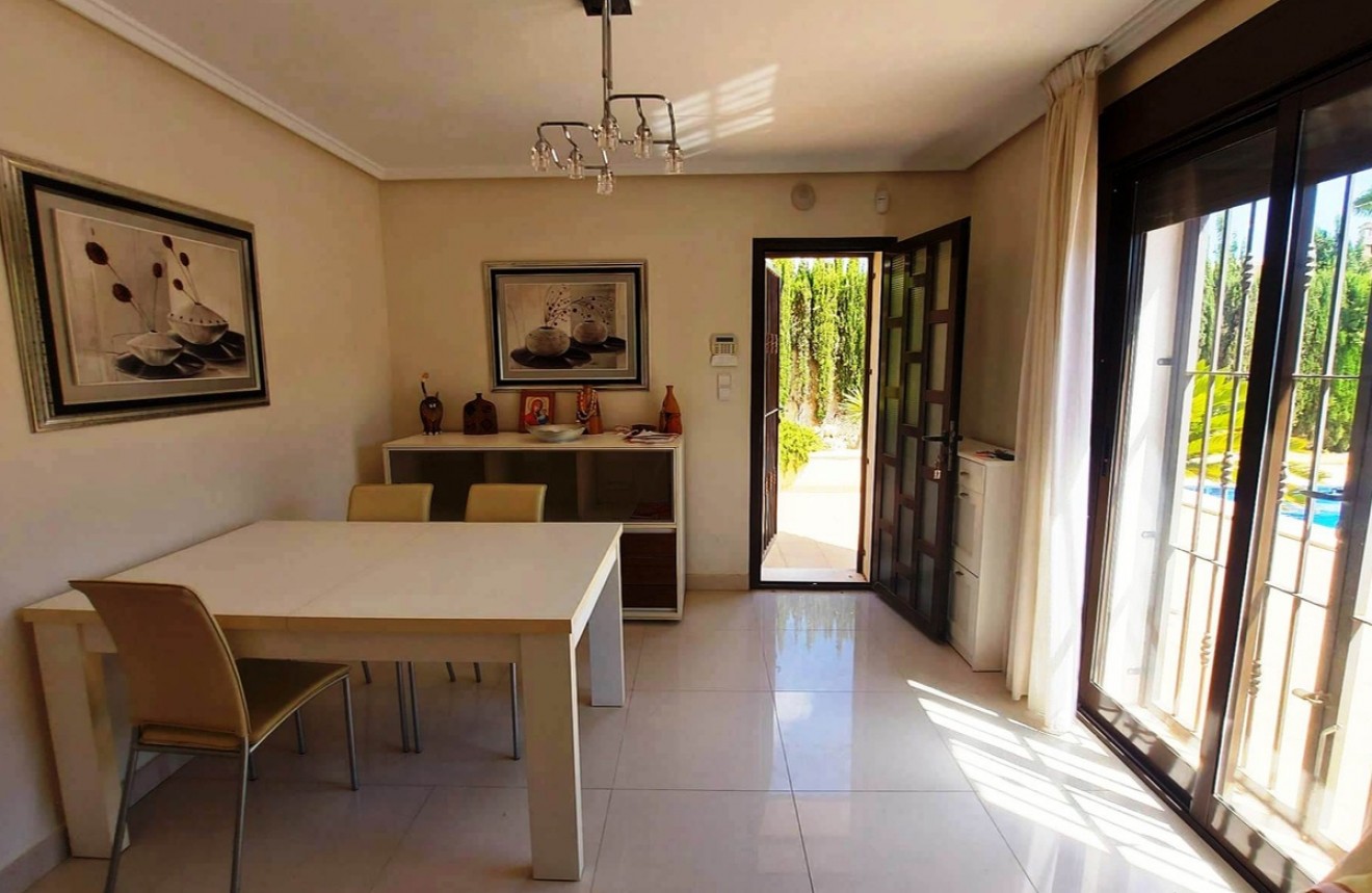 Segunda mano - Chalet -
Ciudad Quesada - Costa Blanca