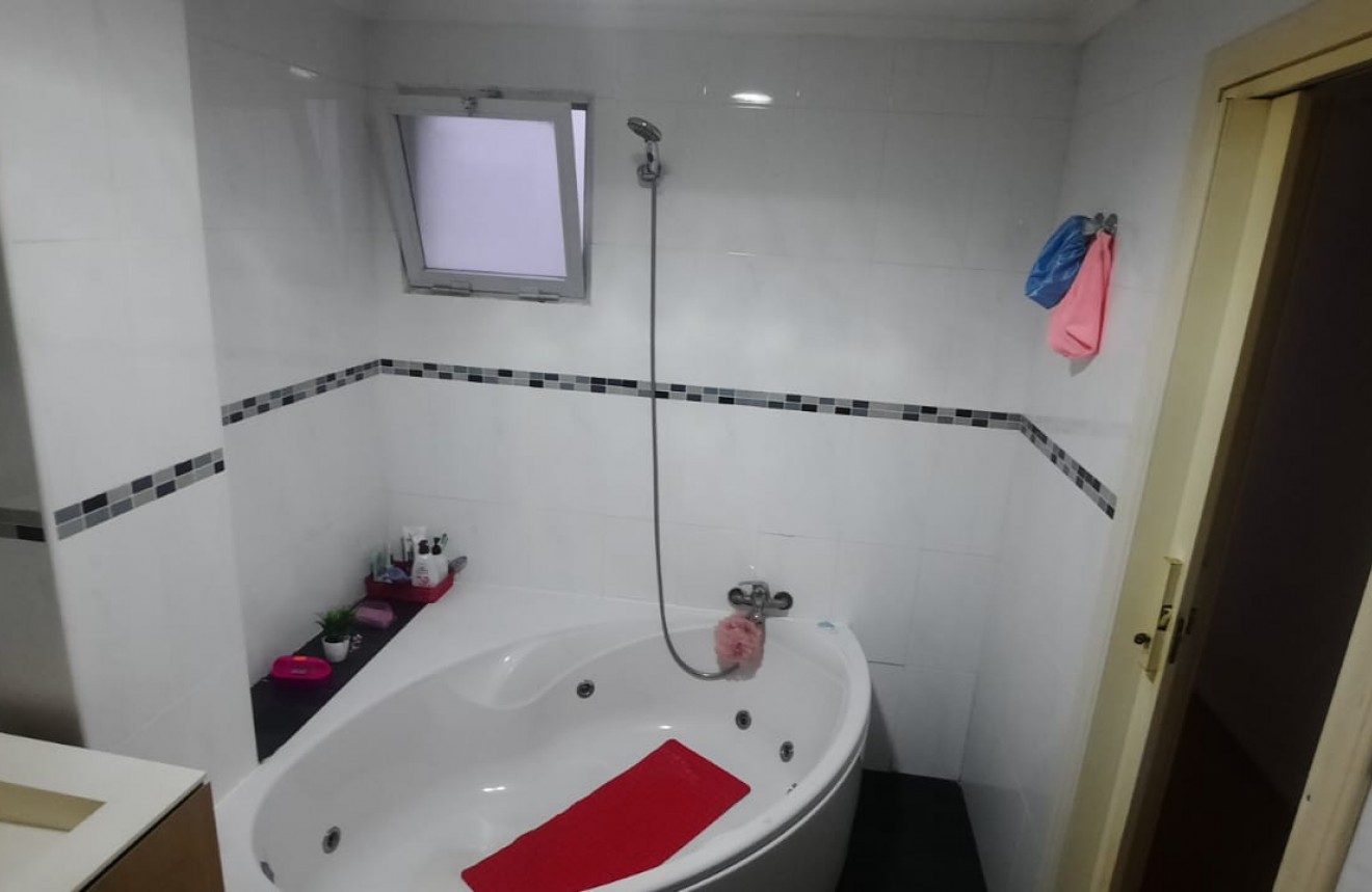 Segunda mano - Apartamento / piso -
Torrevieja - Costa Blanca