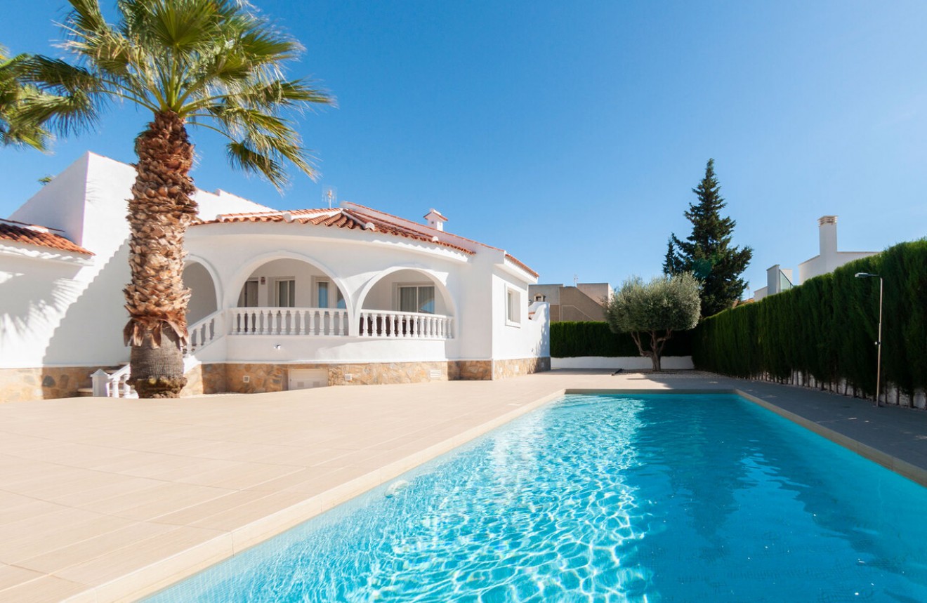 Resale - Chalet -
Benijofar - Costa Blanca