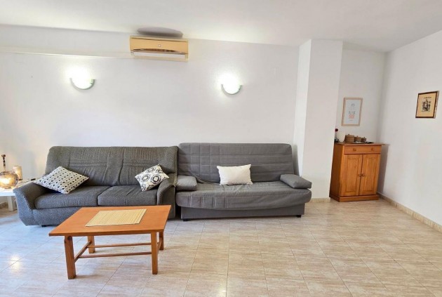 Aus zweiter Hand - Wohnung -
Torrevieja - Centro