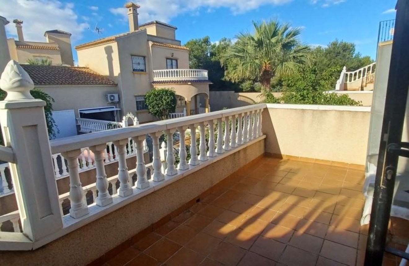 Tweedehands - Chalet -
Orihuela Costa - Costa Blanca