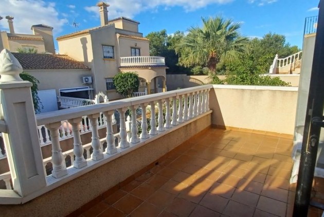 Tweedehands - Chalet -
Orihuela Costa - Costa Blanca