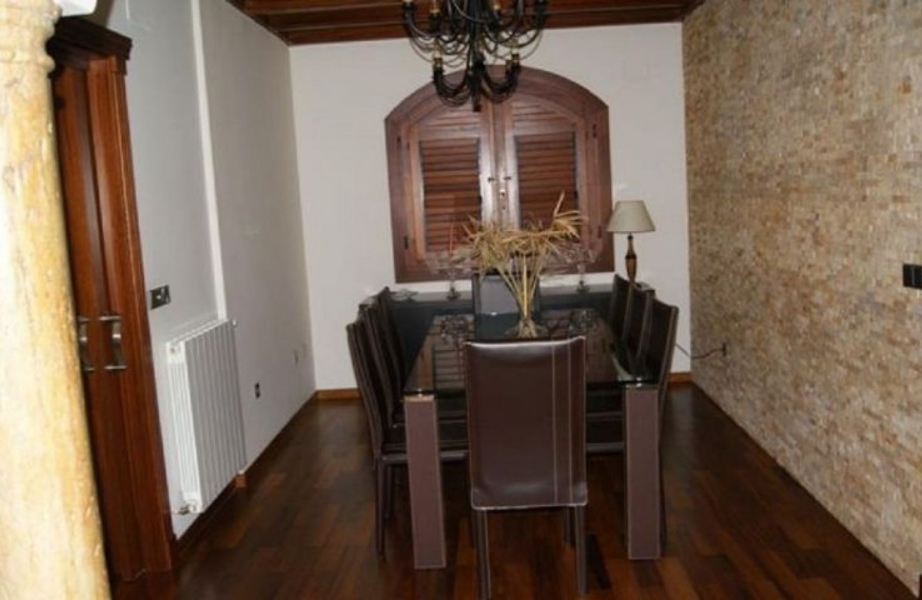 Resale - Chalet -
Campoamor - Costa Blanca