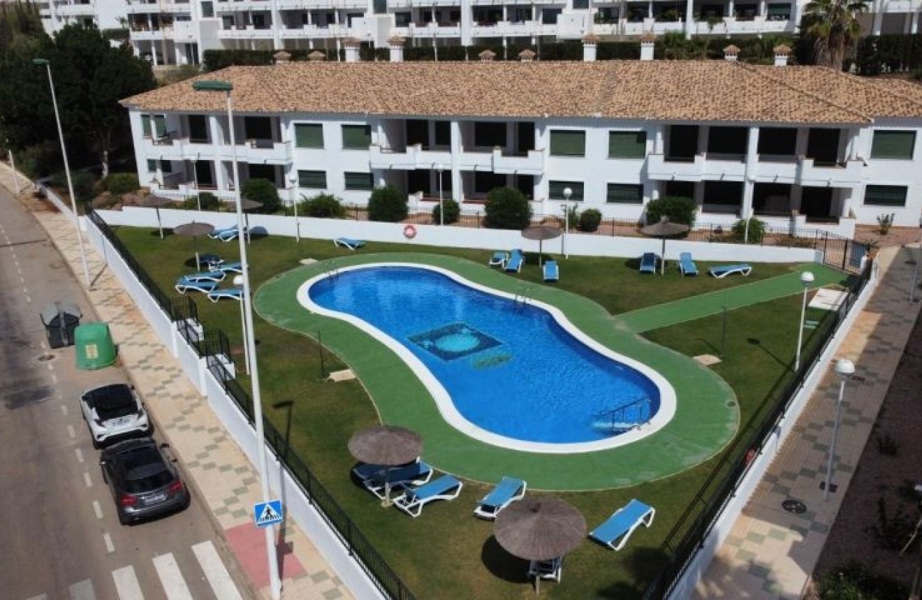 Aus zweiter Hand - Wohnung -
Orihuela Costa - Costa Blanca