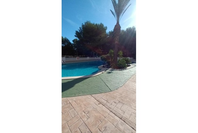 Resale - Apartment / flat -
Orihuela Costa - Campoamor