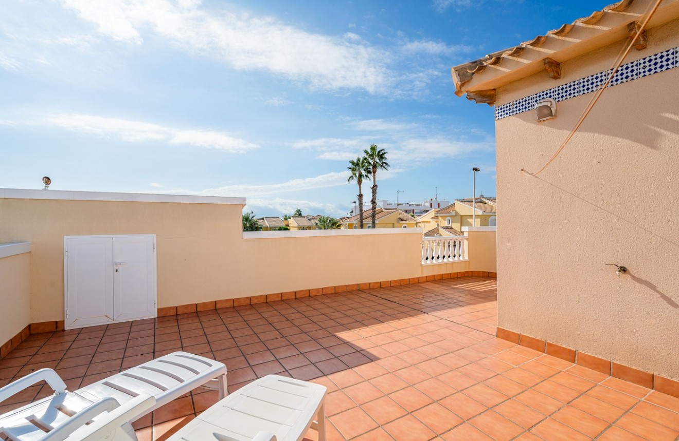 Resale - Chalet -
Orihuela Costa - Costa Blanca