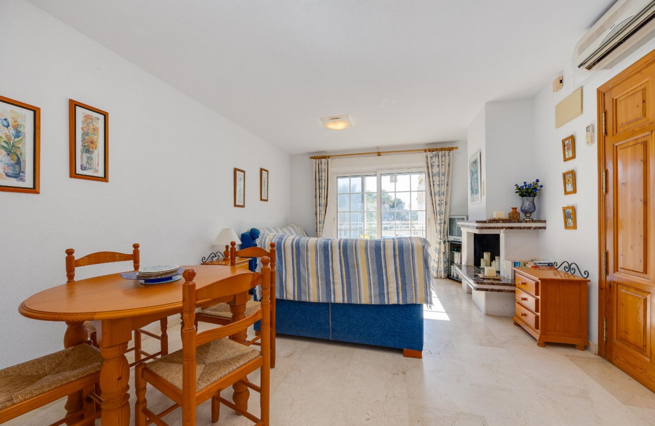 Aus zweiter Hand - Bungalow -
Orihuela Costa - Costa Blanca