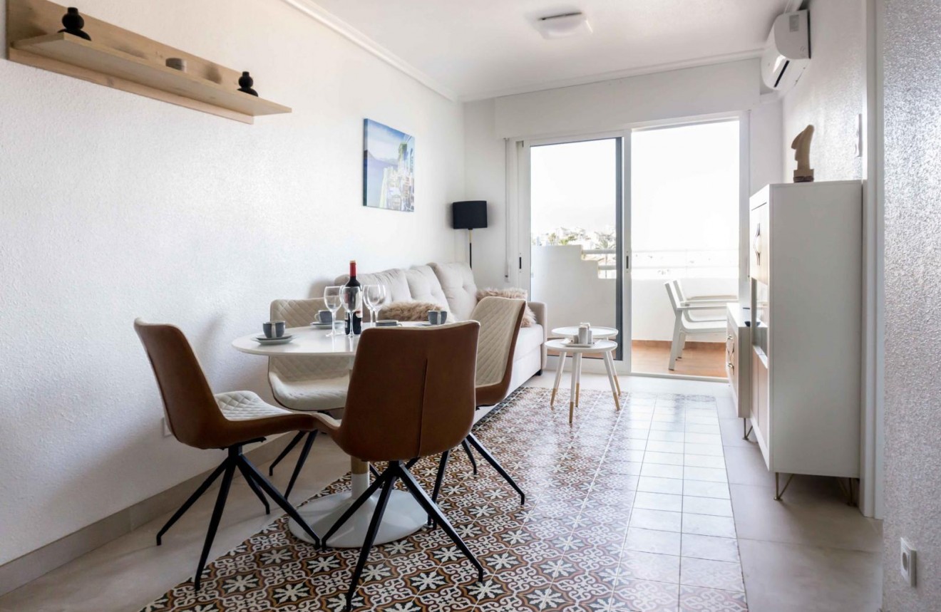 Aus zweiter Hand - Wohnung -
Orihuela Costa - Campoamor