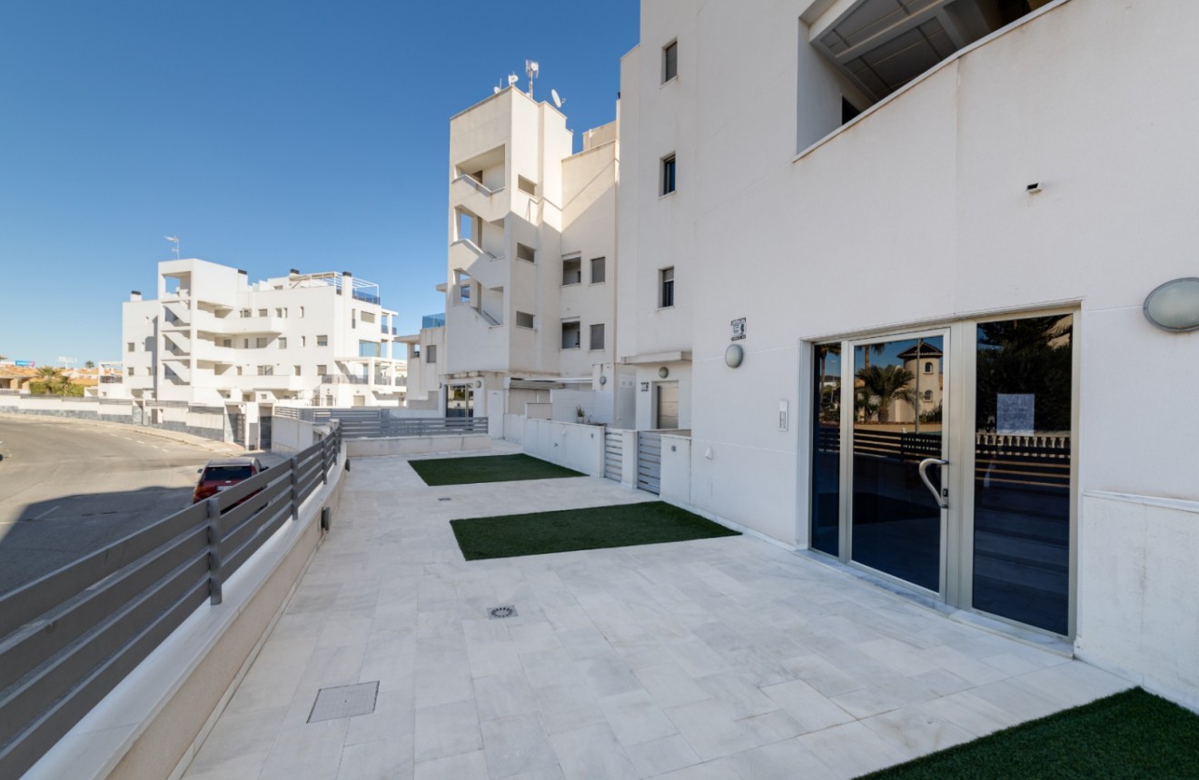 Segunda mano - Apartamento / piso -
Orihuela Costa - Costa Blanca