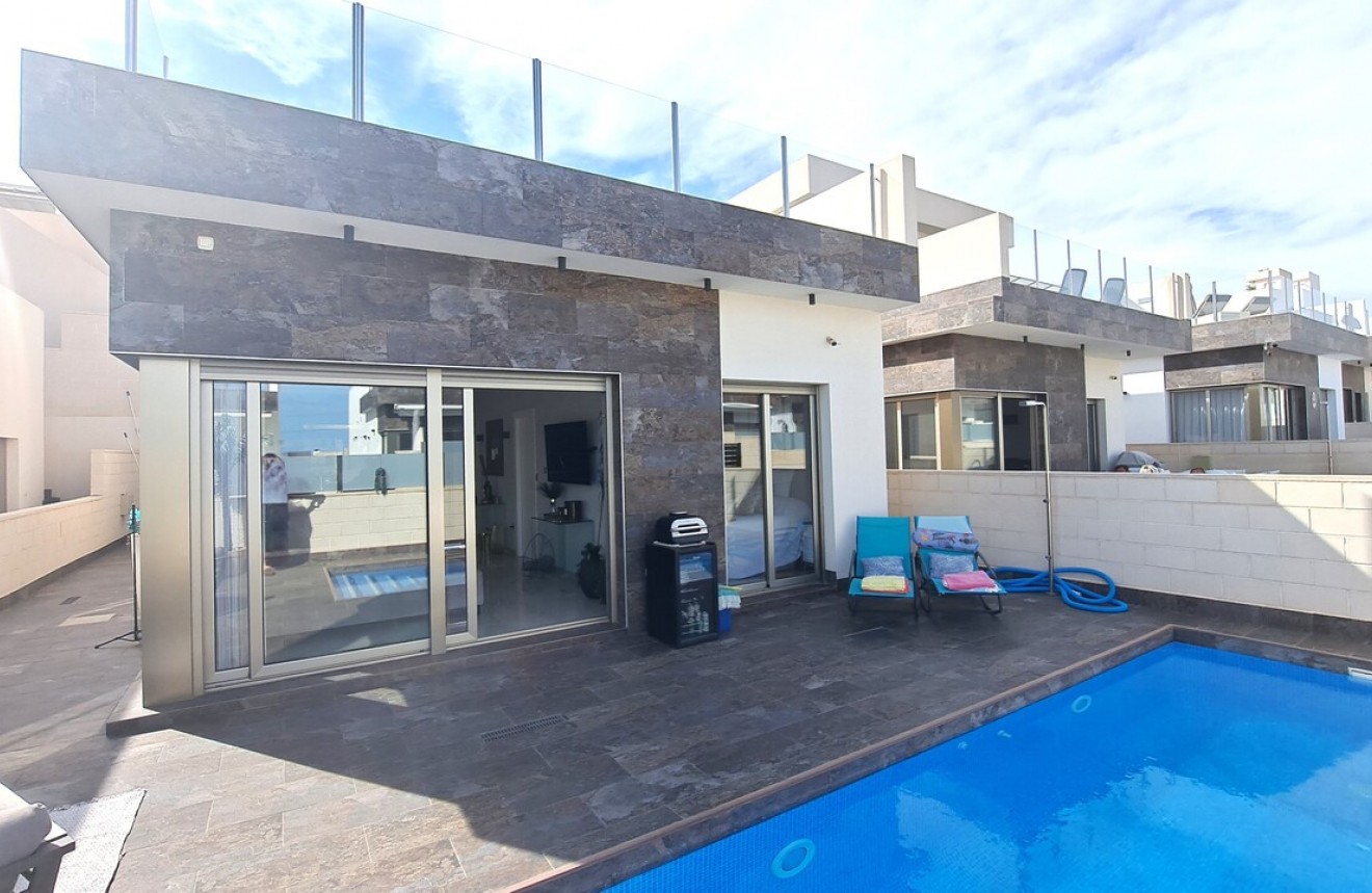 Segunda mano - Chalet -
Orihuela Costa - Costa Blanca