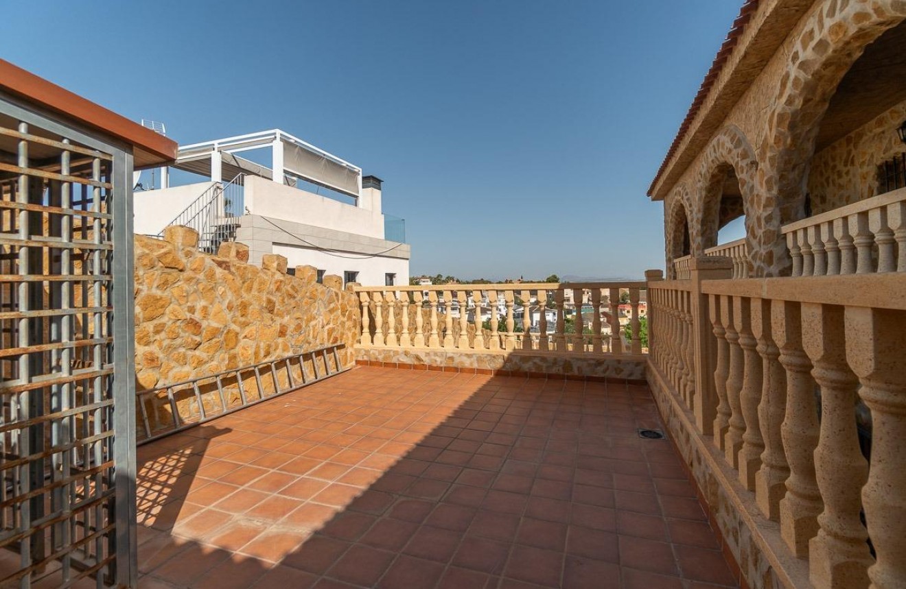 Tweedehands - Chalet -
Orihuela Costa - Los Balcones