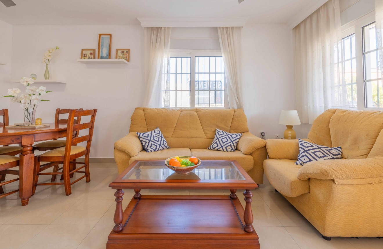 Aus zweiter Hand - Wohnung -
Orihuela Costa - Costa Blanca