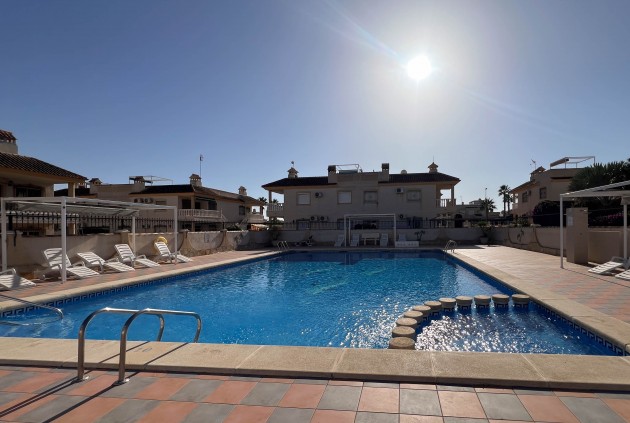 Aus zweiter Hand - Wohnung -
Orihuela Costa - Costa Blanca