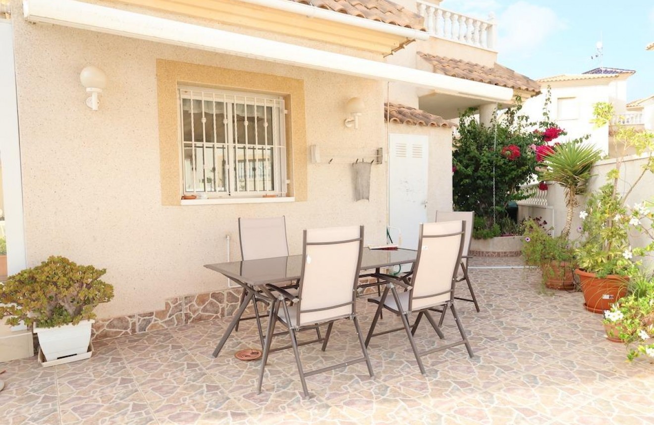 Tweedehands - Chalet -
Orihuela Costa - Costa Blanca