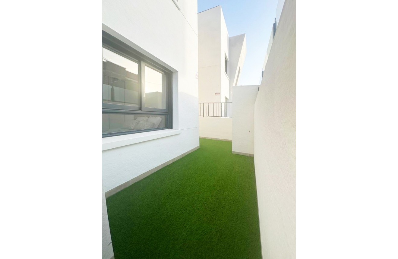 Tweedehands - Appartement / flat -
San Miguel de Salinas - Inland