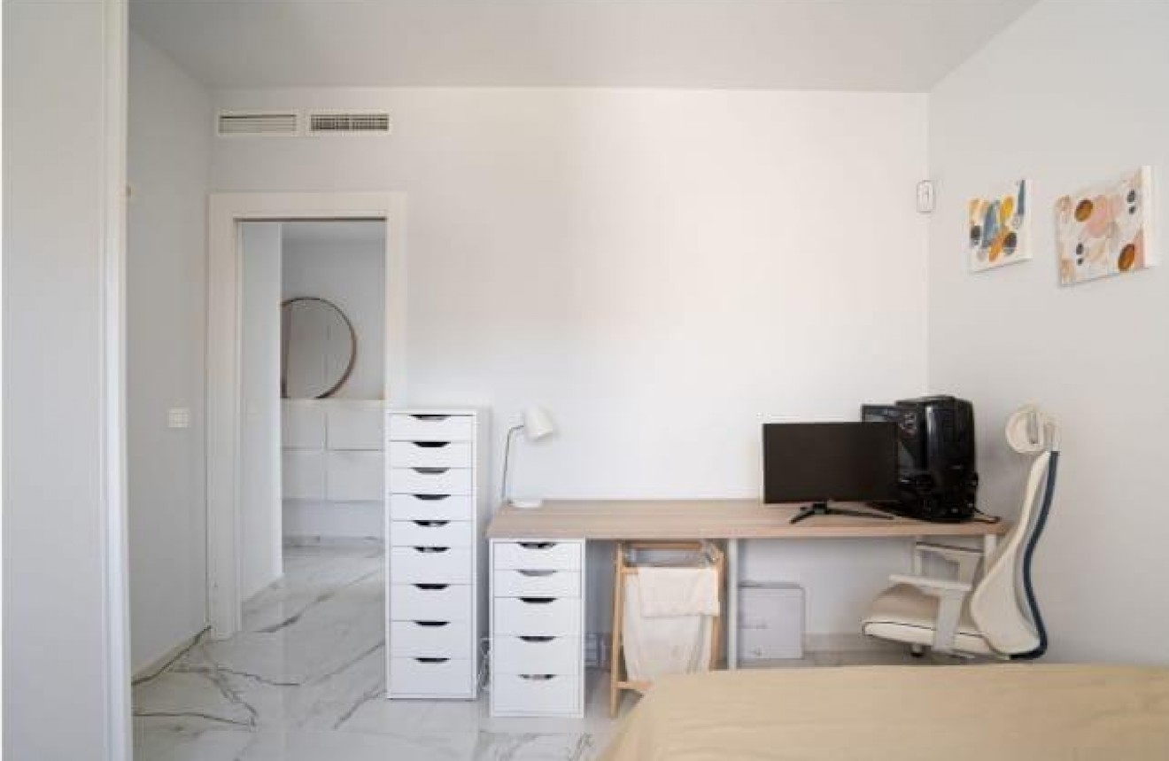 Tweedehands - Appartement / flat -
Orihuela Costa - La Florida