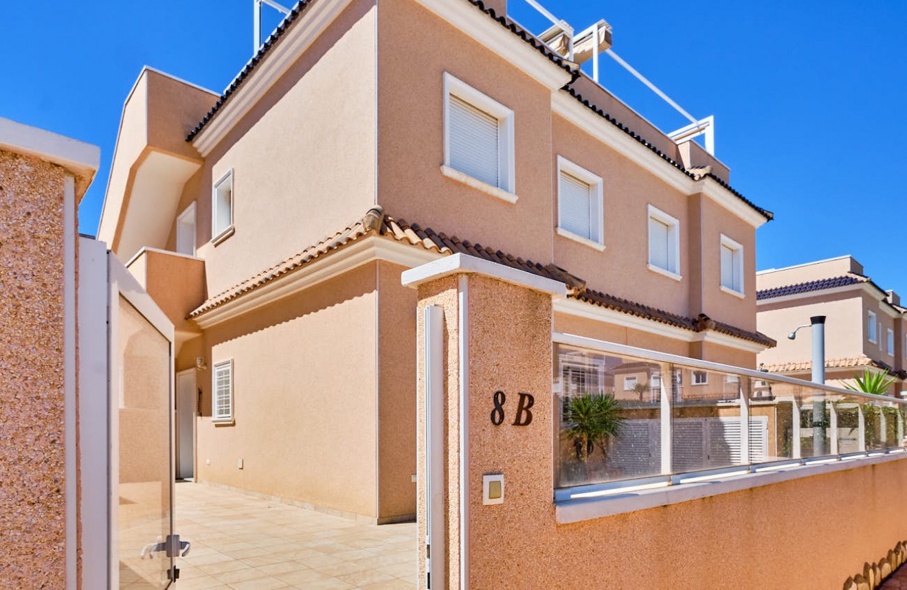 Segunda mano - Apartamento / piso -
Orihuela Costa - Lomas de Cabo Roig