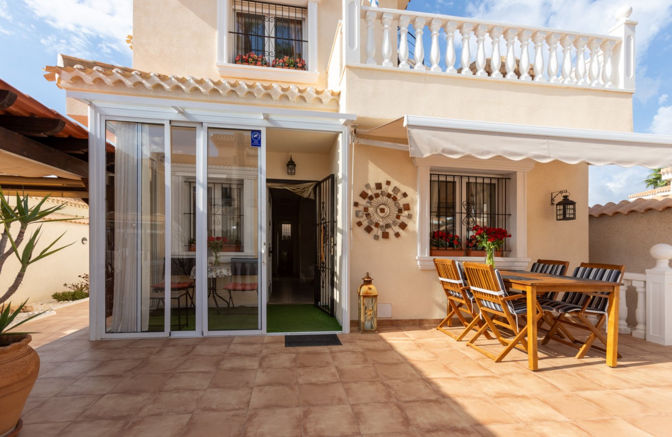 D'occasion - Chalet -
Orihuela Costa - Costa Blanca