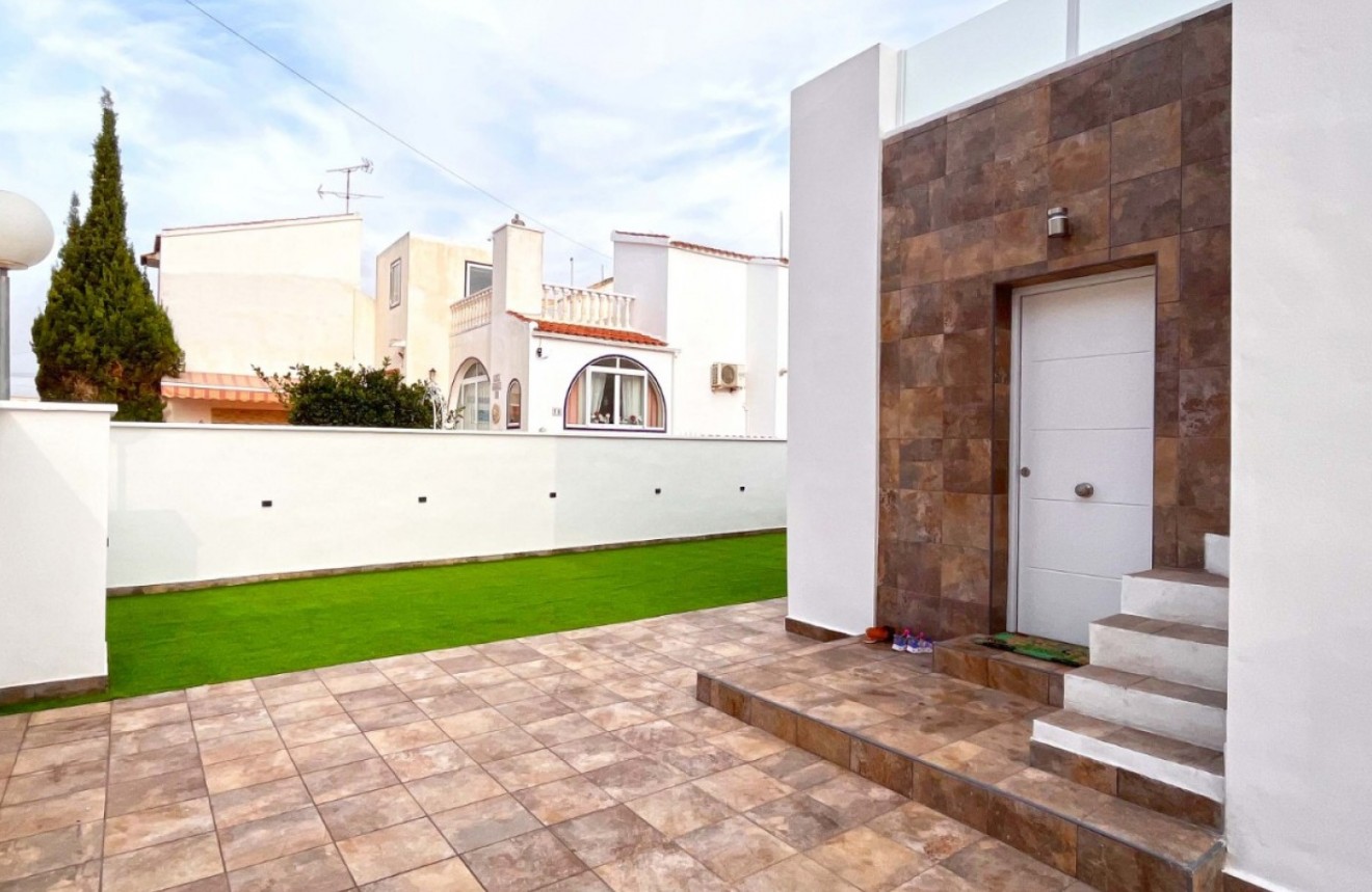 Aus zweiter Hand - Bungalow -
Orihuela Costa - Costa Blanca