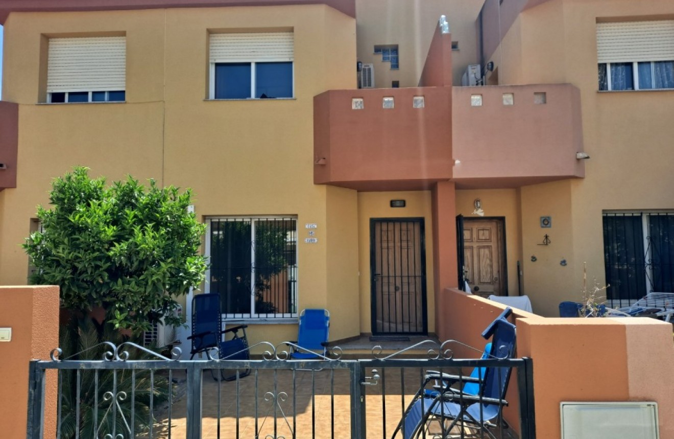 Z drugiej ręki - Bungalow -
Dehesa de Campoamor - Costa Blanca