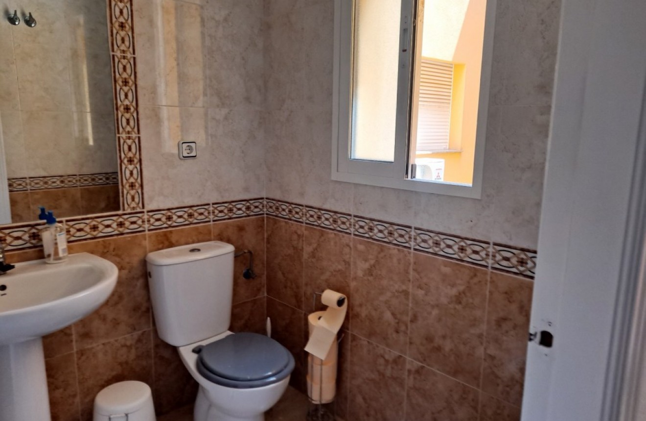 Z drugiej ręki - Bungalow -
Dehesa de Campoamor - Costa Blanca