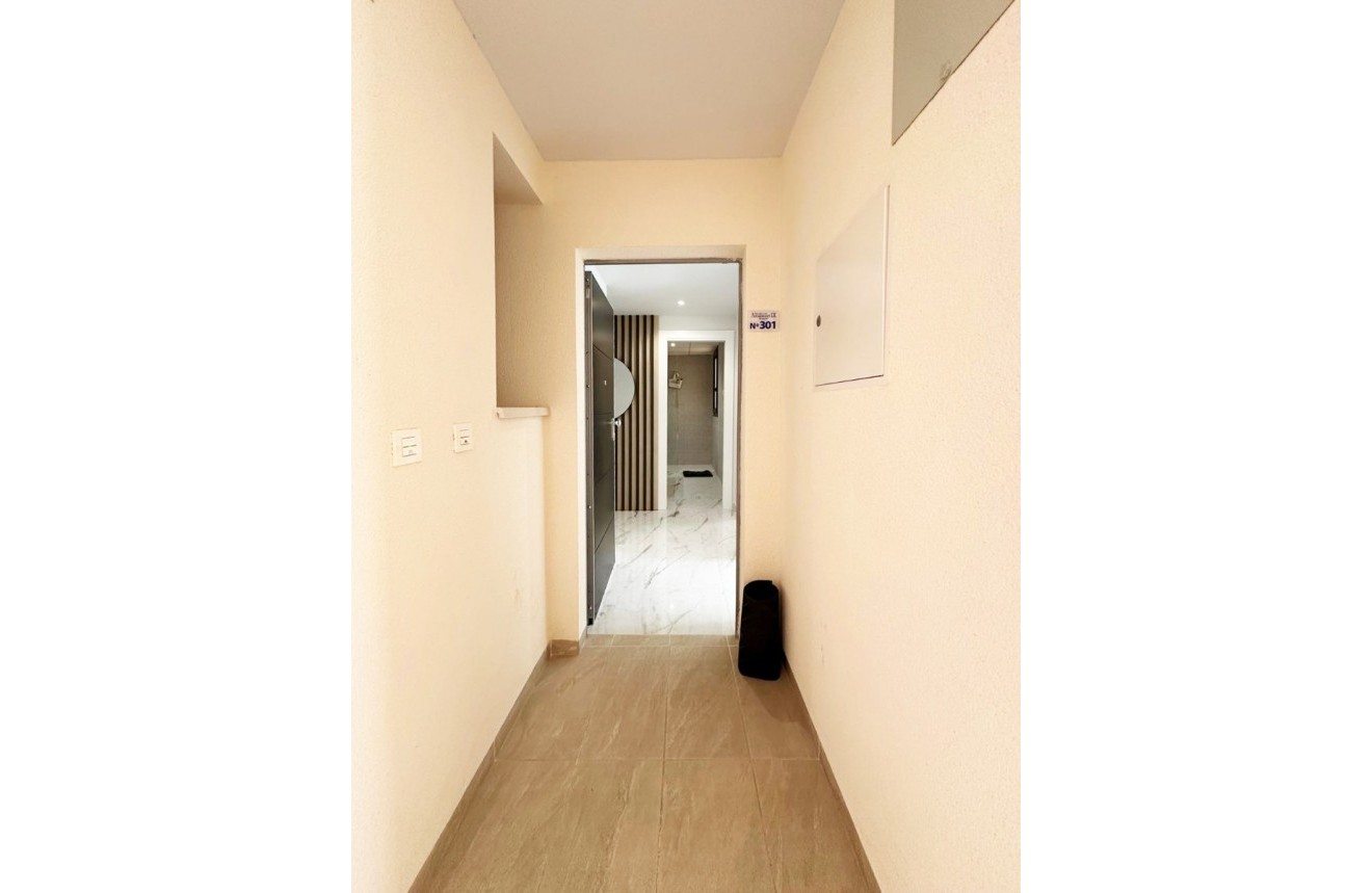 Segunda mano - Apartamento / piso -
Orihuela Costa - Costa Blanca