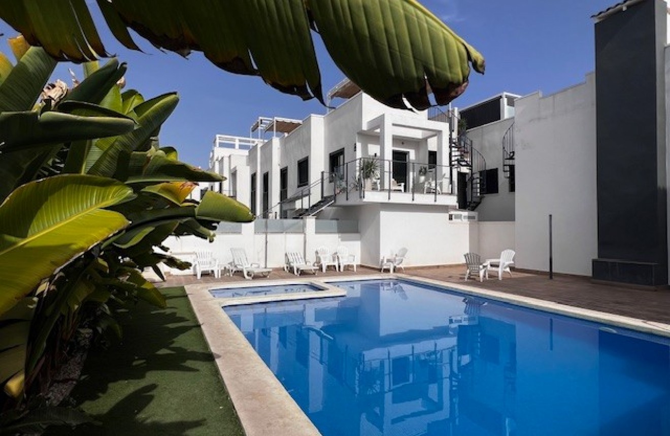 Aus zweiter Hand - Bungalow -
Orihuela Costa - Costa Blanca