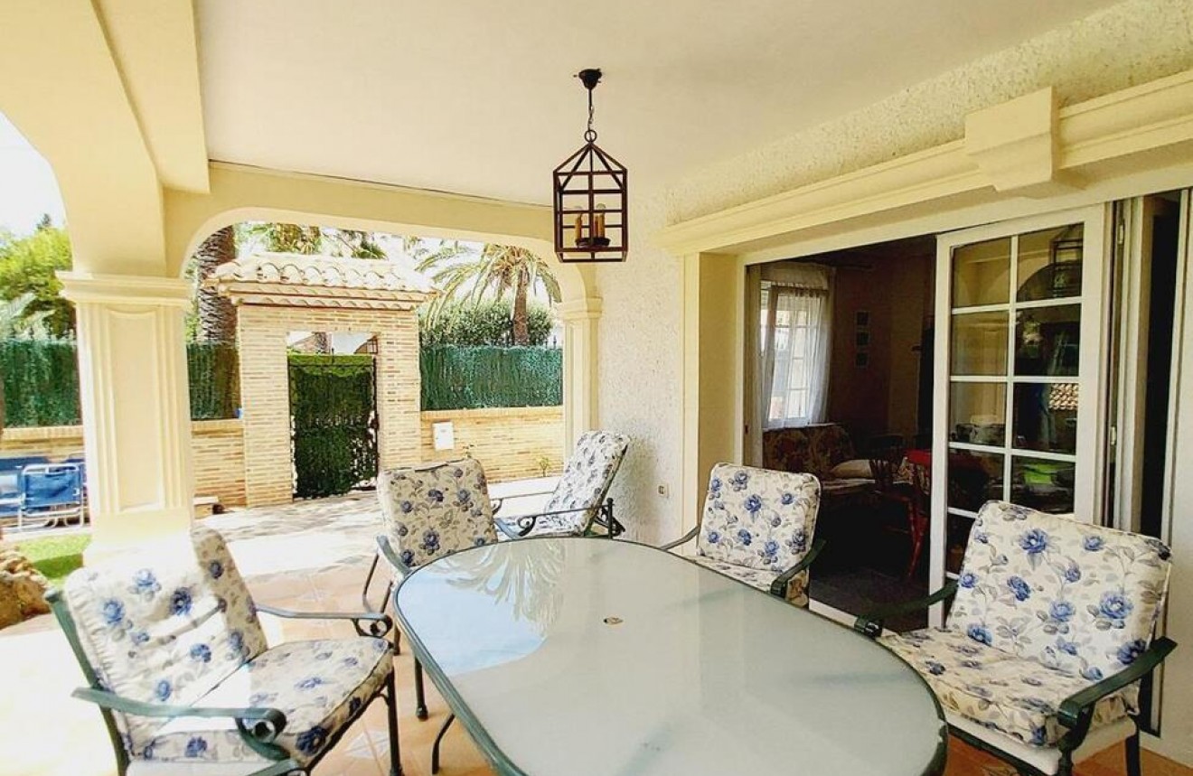 Segunda mano - Chalet -
Orihuela Costa - Cabo Roig