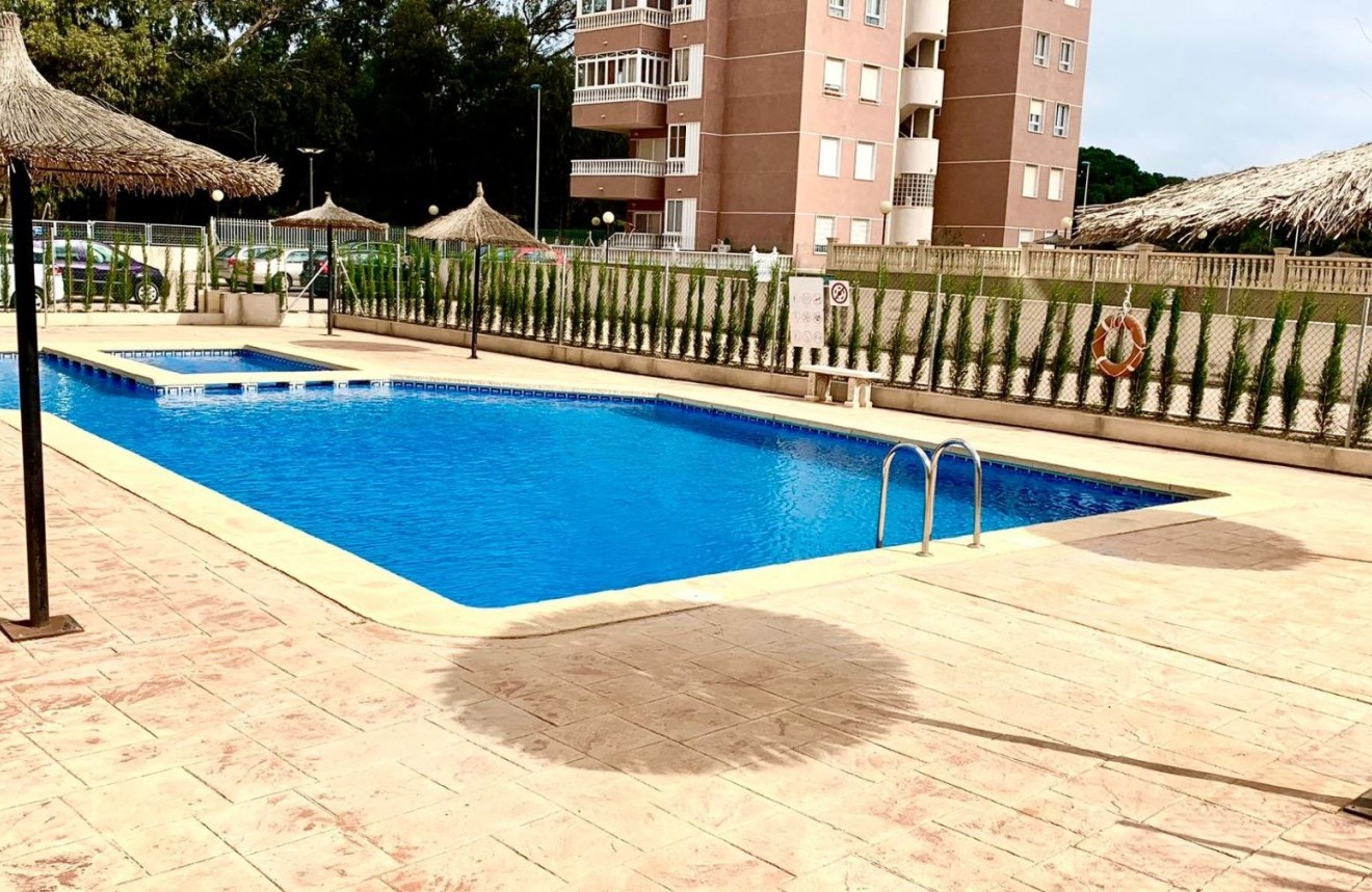 Tweedehands - Appartement / flat -
Guardamar del Segura - Puerto