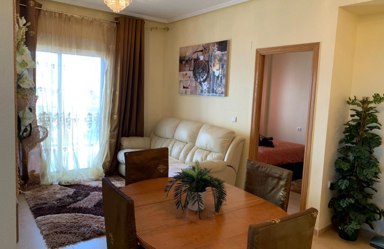 Tweedehands - Appartement / flat -
Guardamar del Segura - Puerto