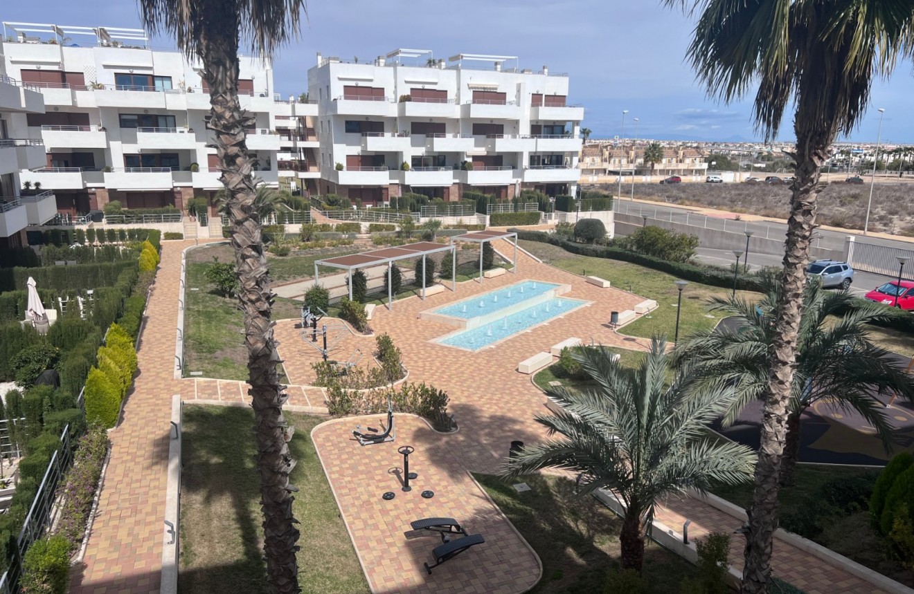 D'occasion - Appartement -
Lomas De Campoamor - Inland