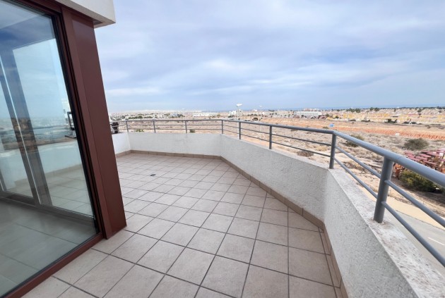 D'occasion - Appartement -
Lomas De Campoamor - Inland