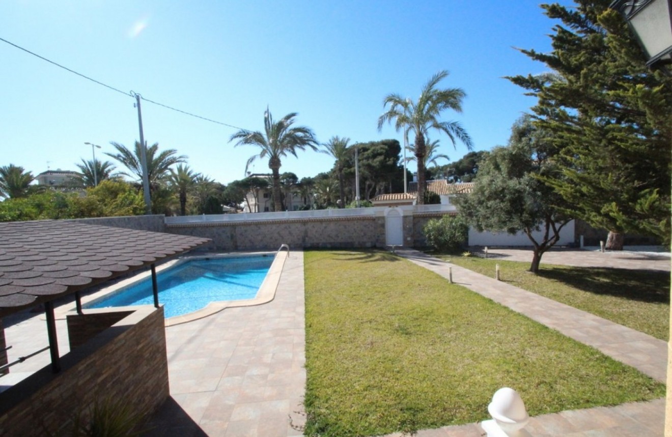 Segunda mano - Chalet -
Orihuela Costa - Costa Blanca