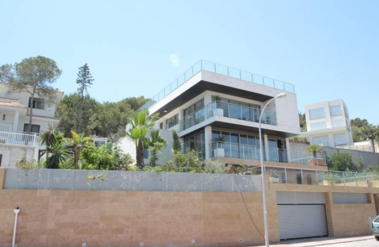 Resale - Chalet -
Orihuela Costa - Costa Blanca