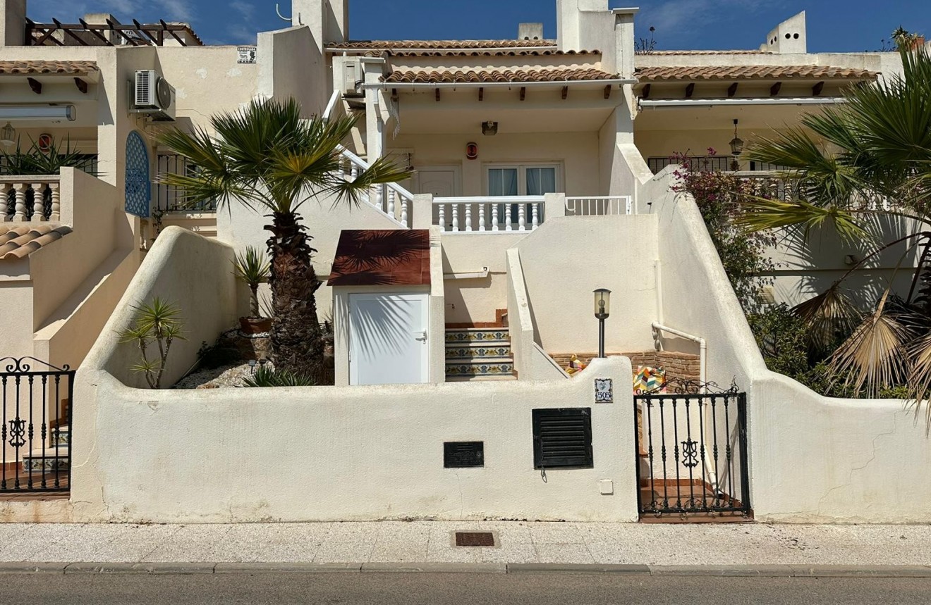 Aus zweiter Hand - Bungalow -
Orihuela Costa - Costa Blanca