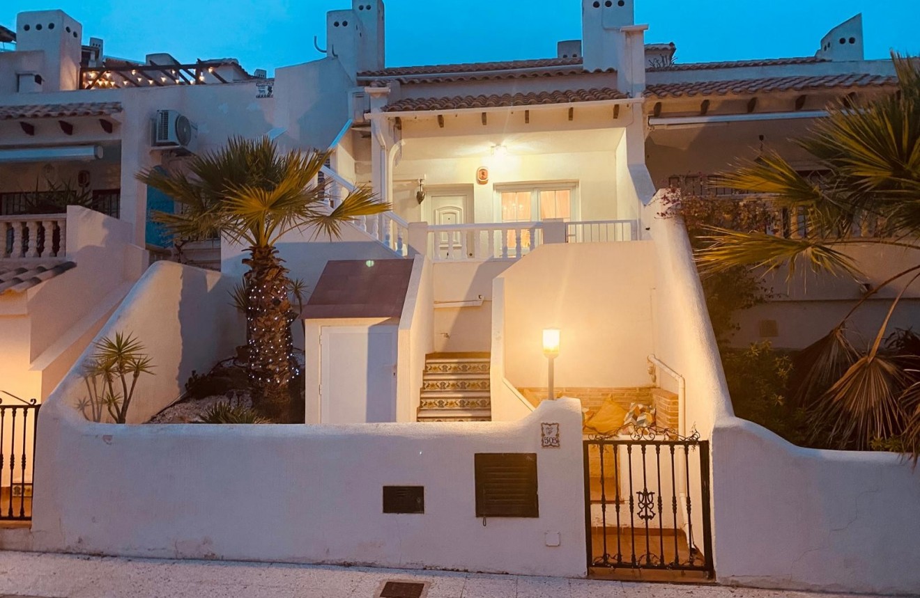 Aus zweiter Hand - Bungalow -
Orihuela Costa - Costa Blanca