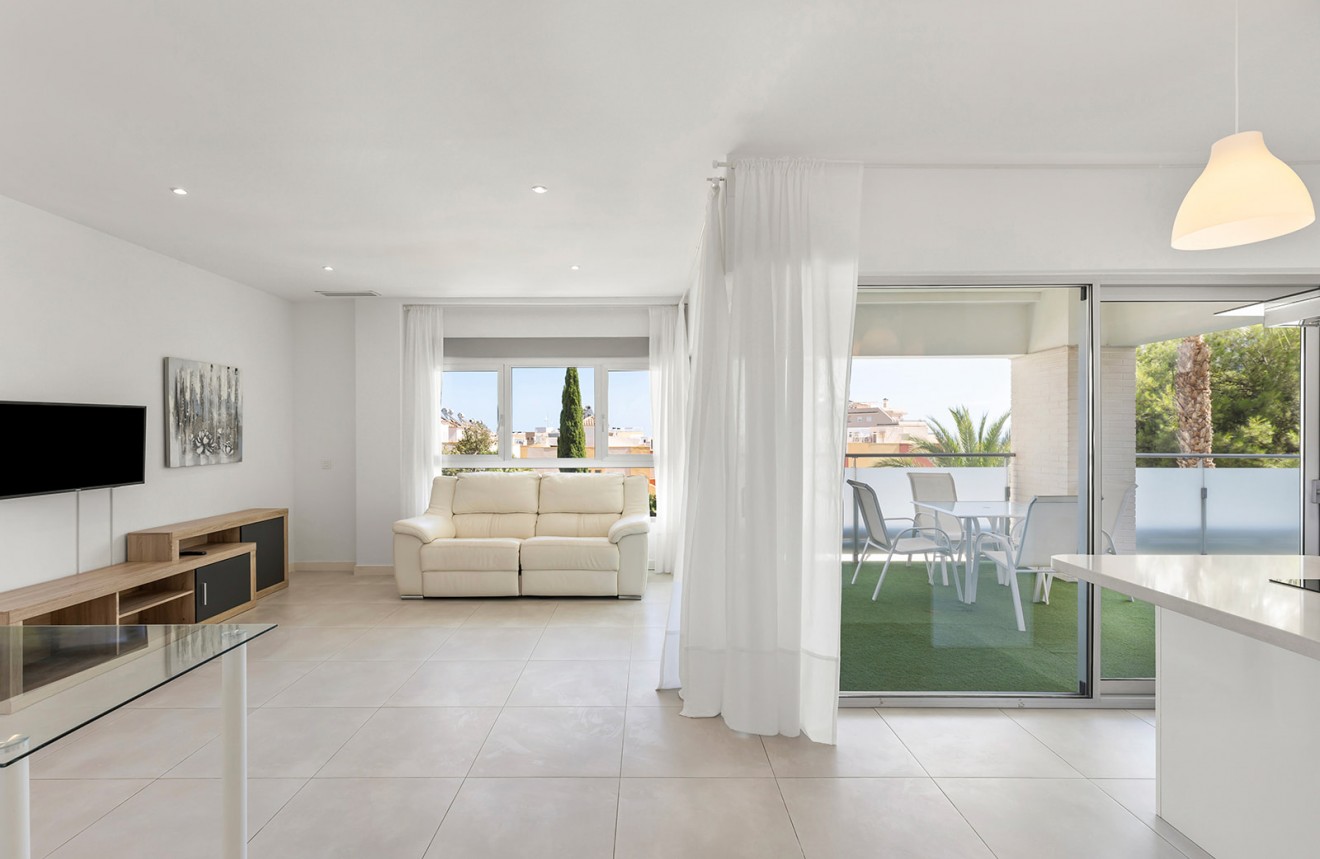 Segunda mano - Apartamento / piso -
Orihuela Costa - Costa Blanca