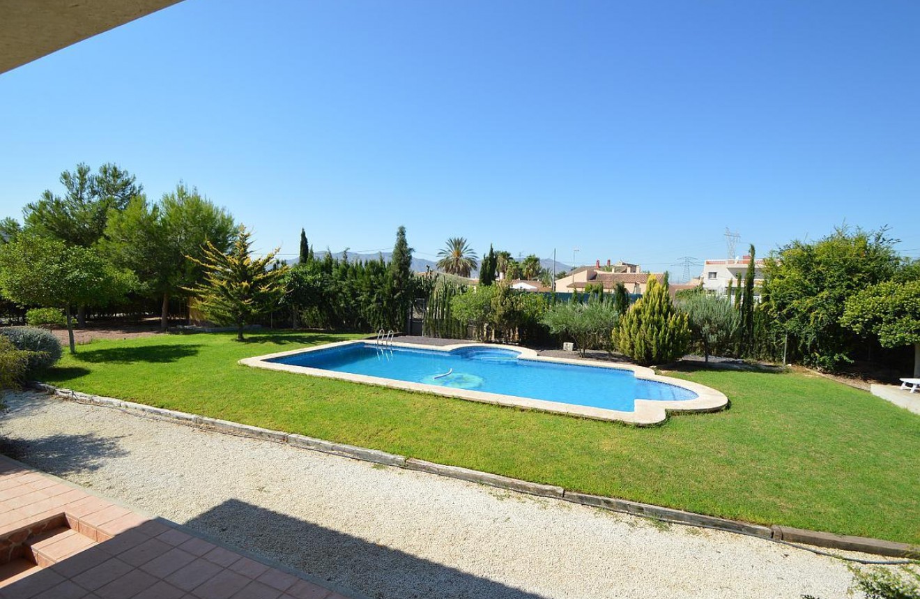 Resale - Chalet -
Callosa de Segura - Callosilla