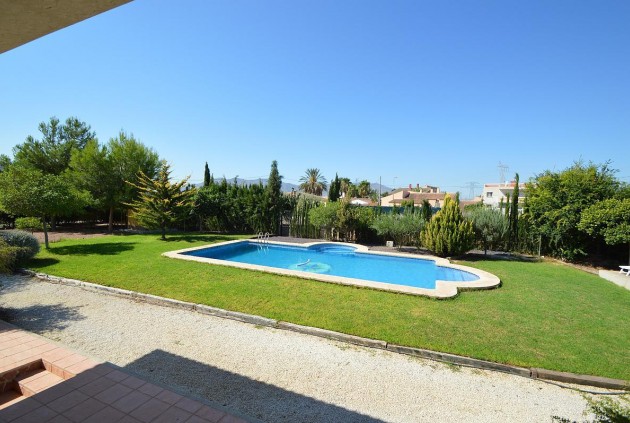 Resale - Chalet -
Callosa de Segura - Callosilla