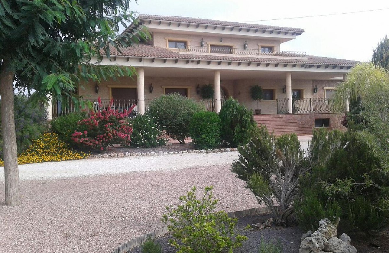 Resale - Chalet -
Callosa de Segura - Callosilla