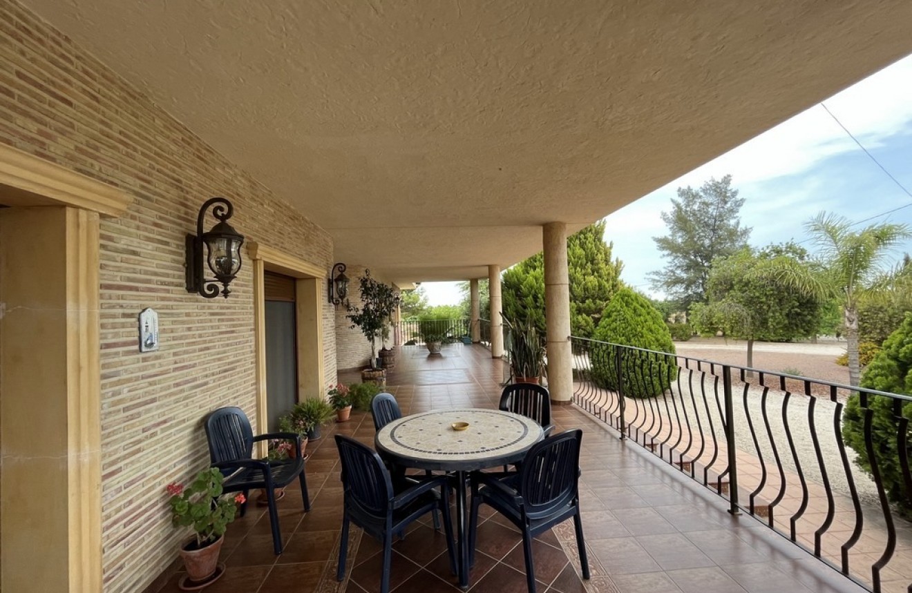 Resale - Chalet -
Callosa de Segura - Callosilla