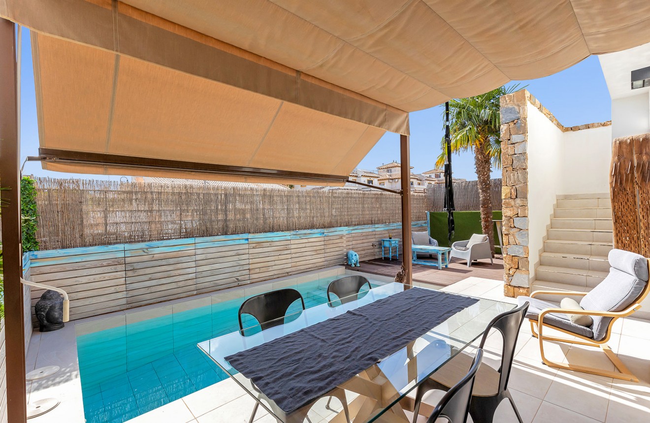 Tweedehands - Chalet -
Orihuela Costa - Costa Blanca